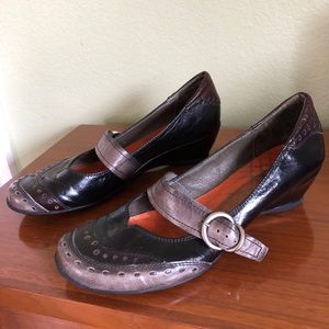 Hispanitas Wedged Shoe